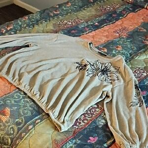 Adrienne Vittadini Light Gray Floral Top